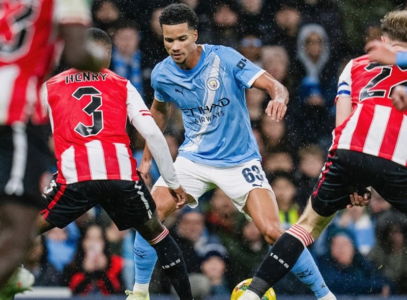 Manchester City vs Brentford di perempat final Carabao Cup - Holopis
