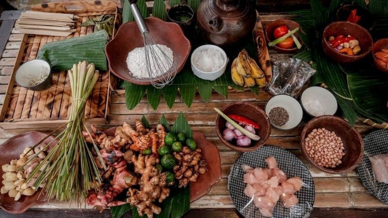 Paket Tur Gastronomi Indonesia - Holopis
