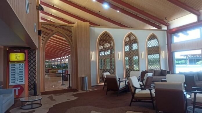 Palmeera Lounge_1 - Holopis Palmeera Lounge_1 - Holopis