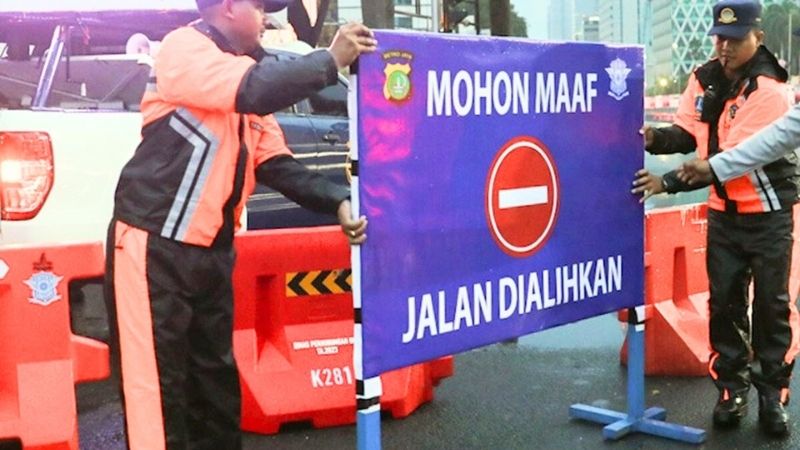 Penutupan Jalan - Holopis