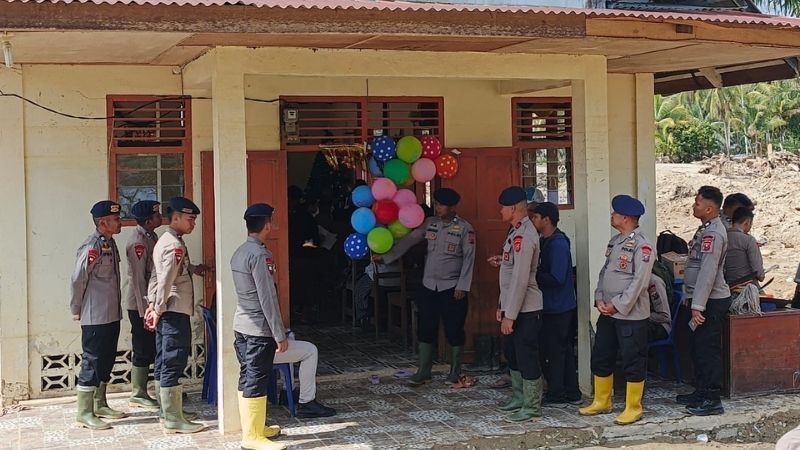 Polda Sumut Sulap Posko Bencana Jadi Gereja 1 - Holopis