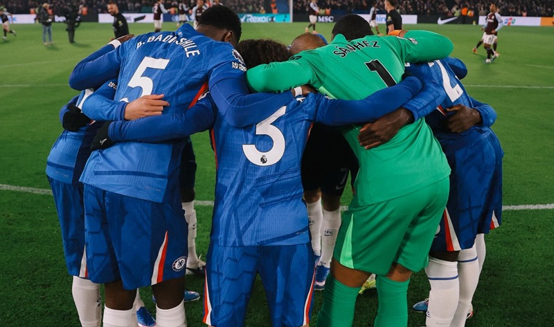 Skuad Chelsea saat hendak melakoni laga - Holopis