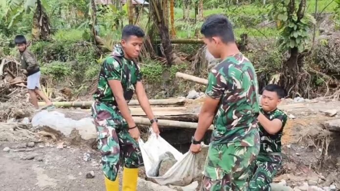 TNI Polri 2 - Holopis