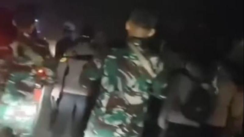 Video viral TNI yang memuat narasi represif TNI. HOLOPIS