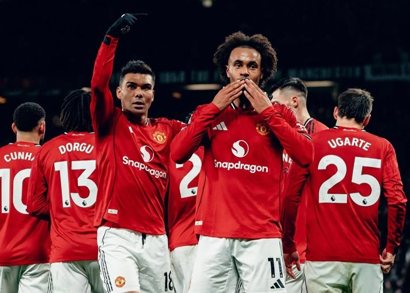 Zirkzee selebrasi gol di laga MU vs Wolves - Holopis