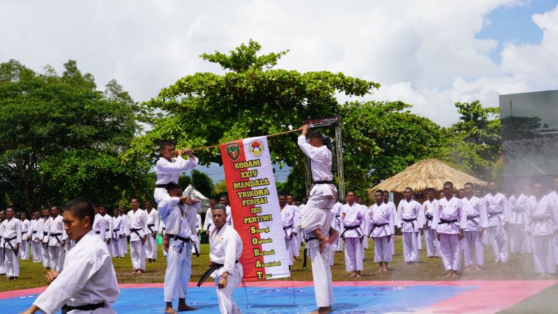 1.683 Prajurit Kodam XXIV/MT Raih Sabuk Hitam._HOLOPIS