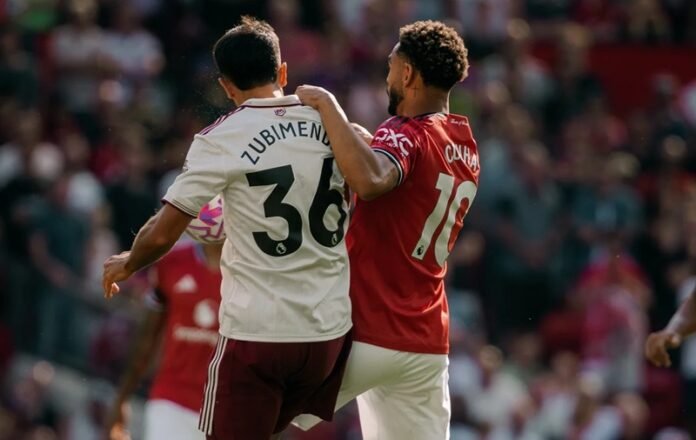 Arsenal vs Manchester United di Liga Inggris - Holopis
