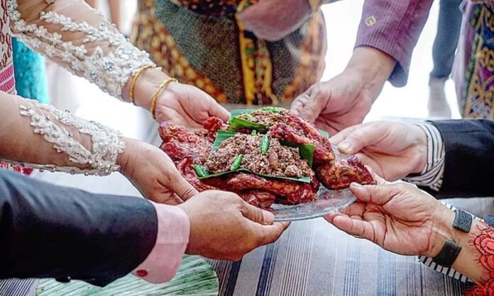 Ayam nabinatur -Holopis