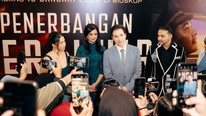 Film Penerbangan Terakhir - Holopis (2)