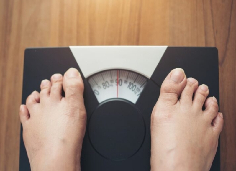 Menimbang Berat Badan