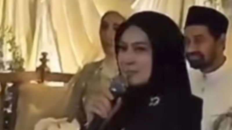 Viral video Muzakir Manaf alias Mualem diduga menikah lagi dengan wanita Malaysia._HOLOPIS
