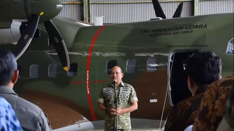 Program restorasi Pesawat CN-235 rampung._HOLOPIS.
