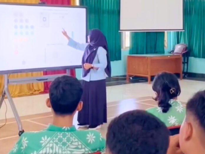 Papan Interaktif Digital Sleman