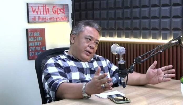 Peri Supriadi - Holopis