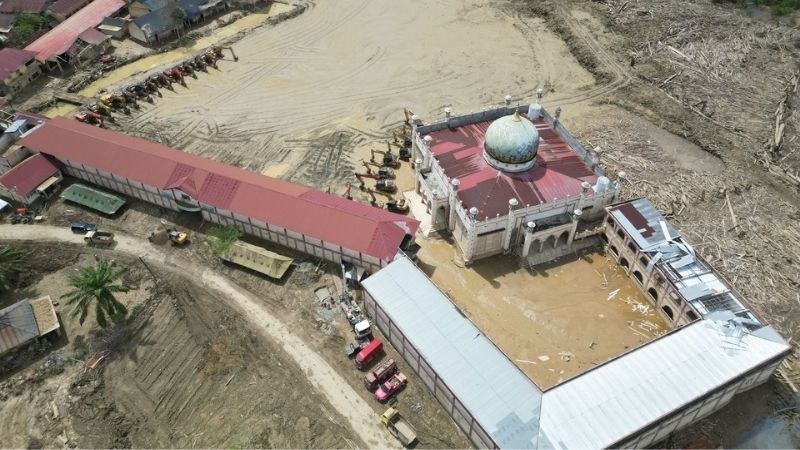 Pesantren Darul Mukhlisin - Holopis
