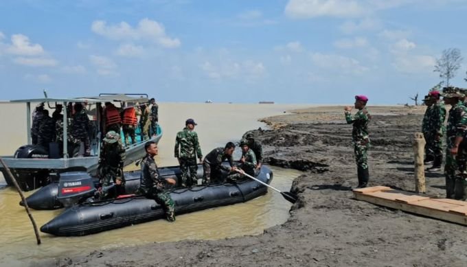 Wakil Panglima TNI Jenderal TNI Tandyo Budi R Tinjau Progres Satgas Kuala TNI di Aceh._HOLOPIS
