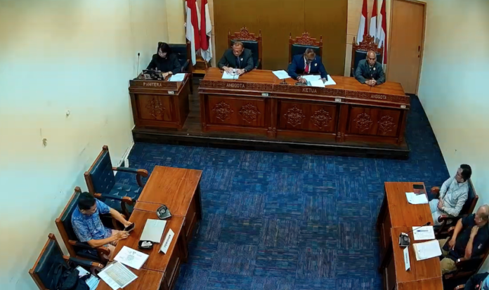 Sidang KIP - HOLOPIS Sidang KIP - HOLOPIS