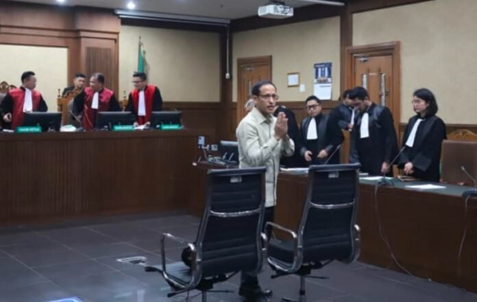 Sidang Nadiem -Holopis