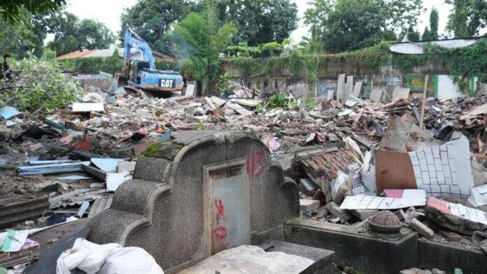 Pemkot Jaktim kembalikan fungsi lahan Taman Pemakaman Umum (TPU) Kebon Nanas._HOLOPIS
