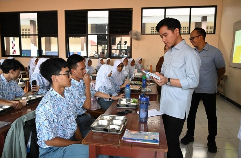 Wapres Gibran MBG di Tasik -Holopis