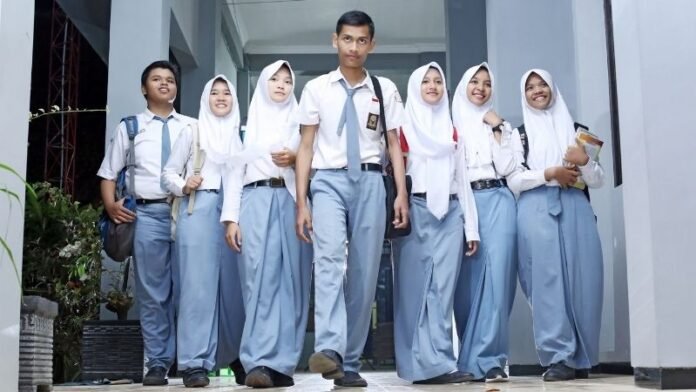 Anak Sekolah - Holopis