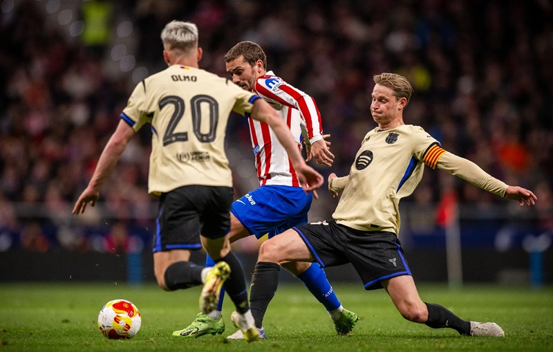 Atletico Madrid vs Barcelona di leg pertama semifinal Copa del Rey - Holopis