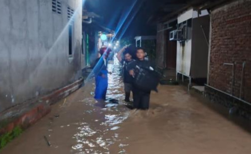 Banjir di Kendal -Holopis