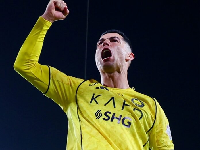 Cristiano Ronaldo bersama Al Nassr - Holopis