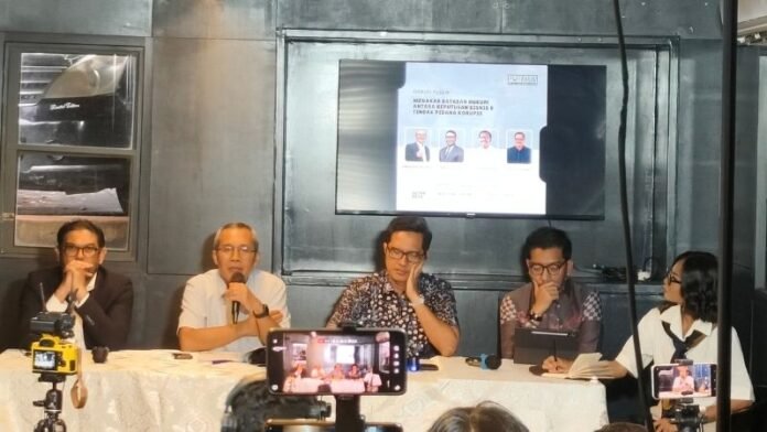 Eks Pimpinan KPK - Holopis