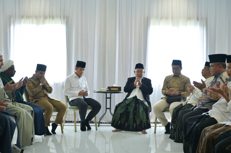 Gibran di Mojokerto -Holopis