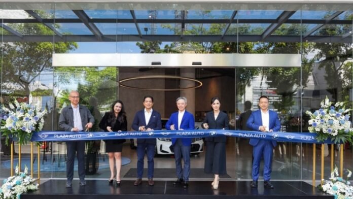 Grand Opening BMW MINI Plaza Arjuna - Holopis