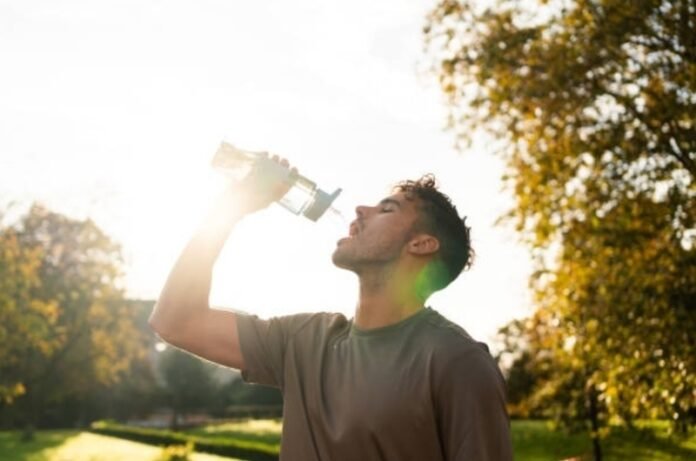 Ilustrasi Minum Air