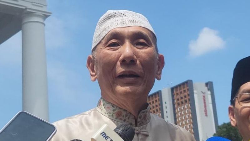 Jusuf Hamka atau Babah Alun - Holopis