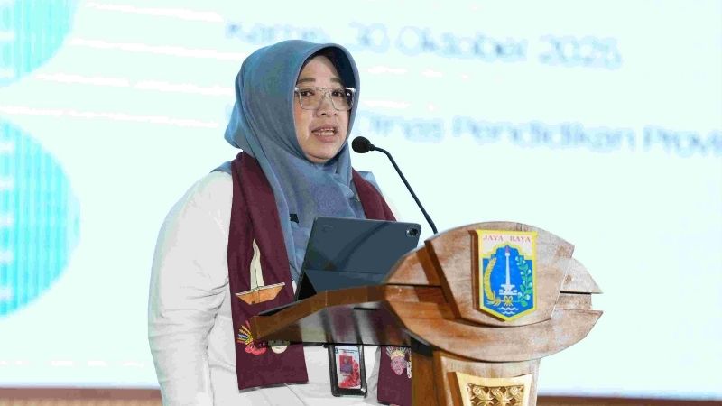 Kepala Dinas Pendidikan DKI Jakarta, Nahdiana - Holopis