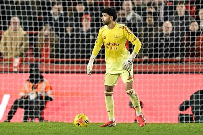 Kiper Arsenal, David Raya saat melawan Brentford - Holopis