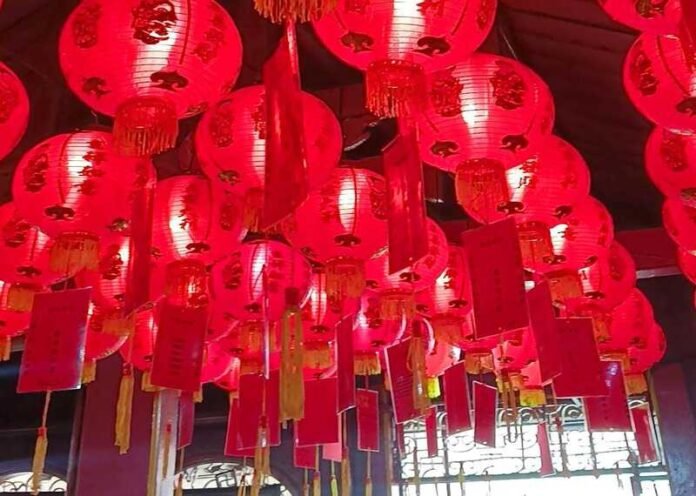 Lampion di Vihara Dharma Sakti