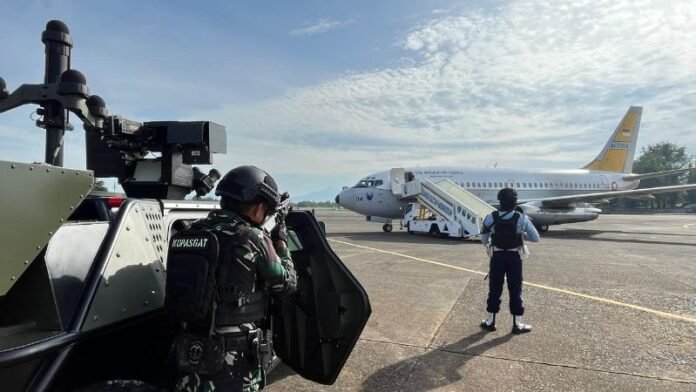 Lanud Sultan Hasanuddin gelar latihan penanganan pasca force down untuk meningkatkan interoperability._HOLOPIS