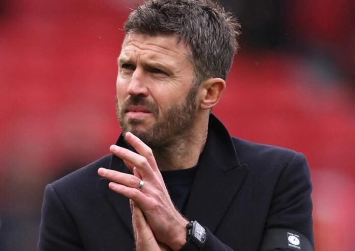 Pelatih Manchester United, Michael Carrick - Holopis