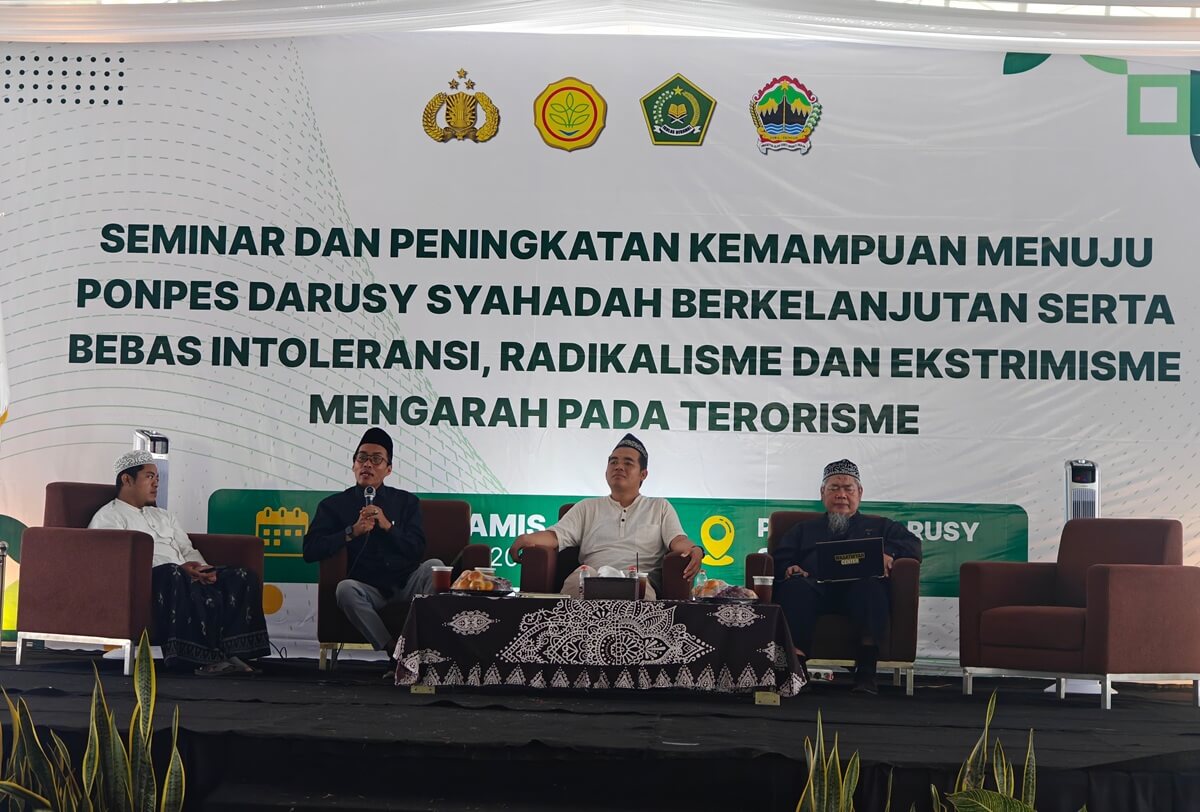 Seminar dan Peningkatan Kemampuan Menuju Ponpes Darusy Syahadah Berkelanjutan - Holopis