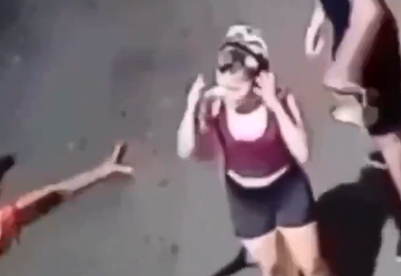 Seorang wanita dirampok