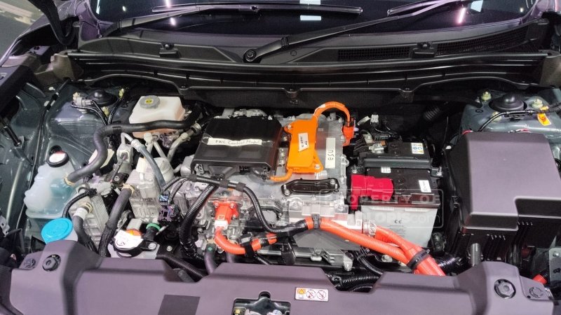 Suzuki e Vitara 2 - Holopis