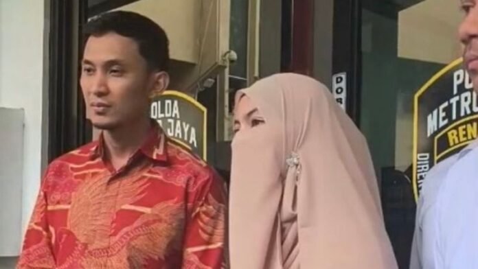 Wardatina Mawa - Holopis