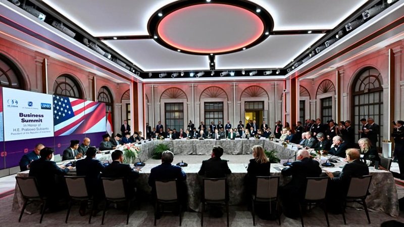 Sesi Roundtable Pada Business Summit Di Washington Dc Yang Dihadiri Presiden Prabowo Subianto Holopis