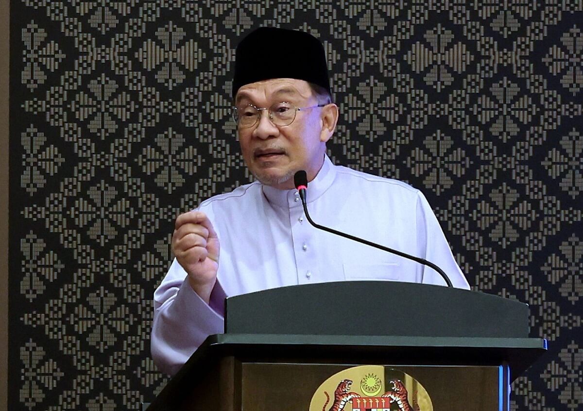 Anwar Ibrahim - Holopis