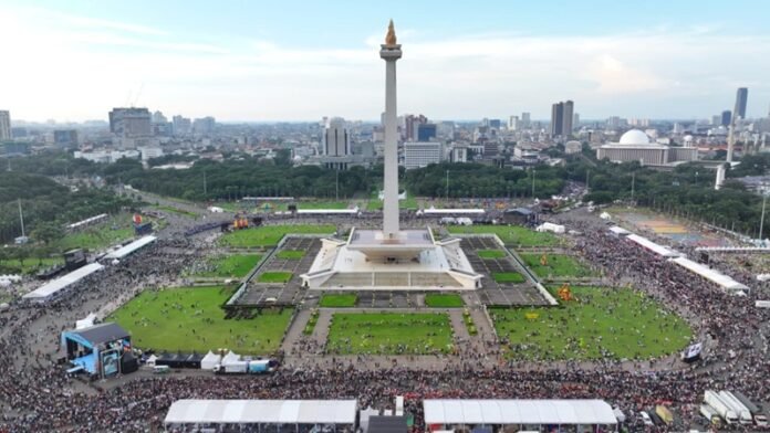 Bazar Rakyat Di Kawasan Monas Hasil Dari Tindak Lanjut Instruksi Presiden Prabowo Subianto Holopis