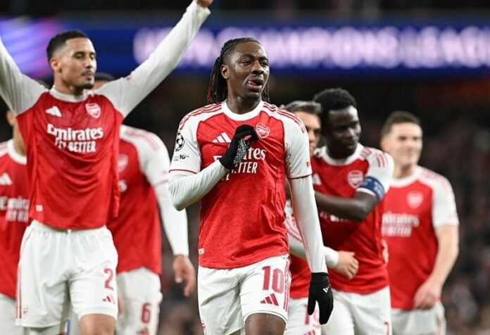Eberechi Eze Dan Skuad Arsenal Saat Selebrasi Gol Holopis