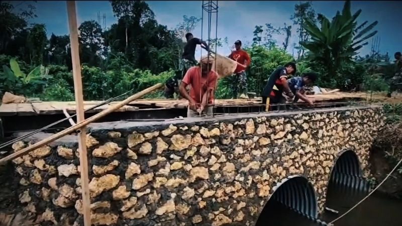 Jembatan Di Nias Utara Rusak Akibat Banjir Holopis