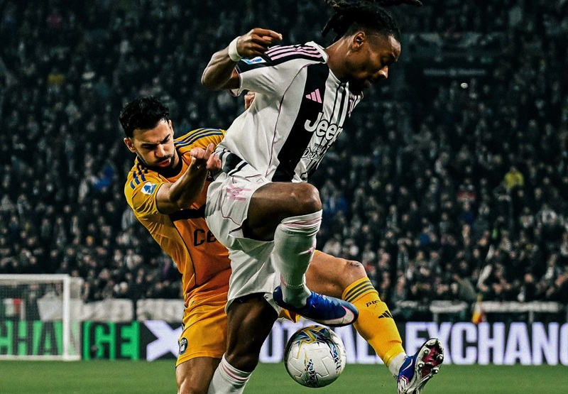 Juventus Vs Pisa Di Liga Italia Holopis