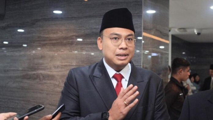 Kepala Bakom Ri Holopis