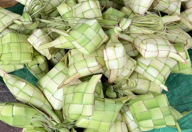 Ketupat Kulit Di Pal Merah